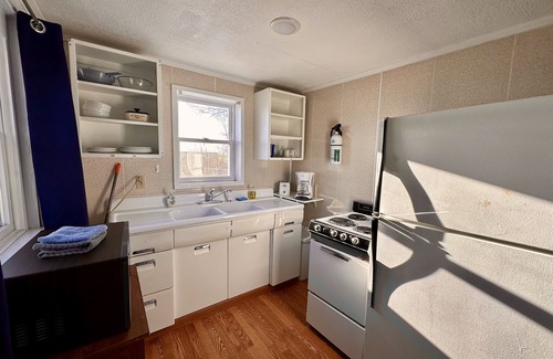 Oscoda Cottage | Cottage Cove · Lake Huron Beach Cottage No. 4