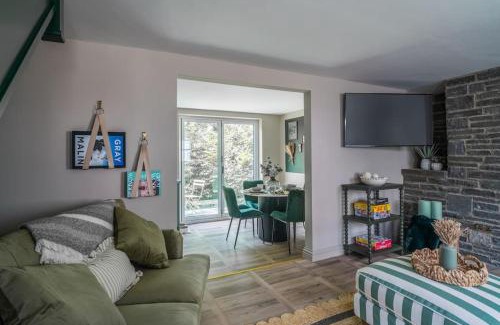 Pontneddfechan House | Cottage Cwtch