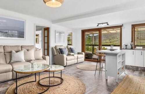 Courangra House | Cottage dAmour Waterfront