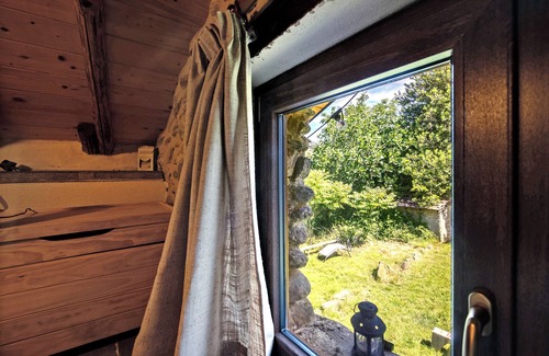 Casaleggio Boiro Cabin | Cottage 'Delle Castagne' with Mountain View, Wi-Fi and Air Conditioning