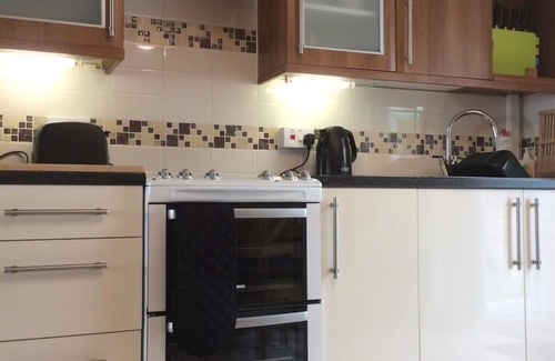 Cwmduad Cottage | Cottage-Dolau Self-catering-Ensuite