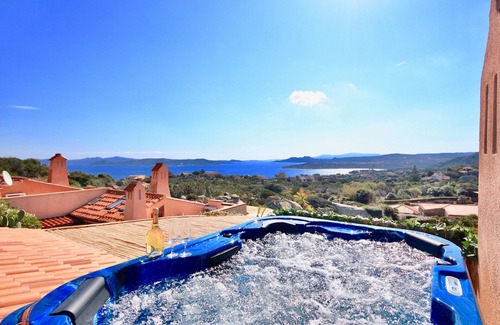 Punta Sardegna Villa | COTTAGE DOLCEVITA by KlabHouse -4BR w/Panoramic Hot Tube- shared pool