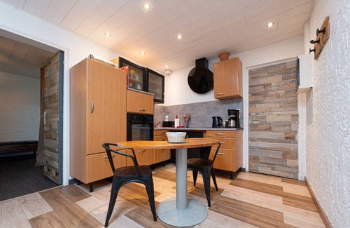 Meslan Cottage | Cottage "Domaine Moulin Blanc - Gîte Triskel" with Private Terraces, Shared Whirlpool & Wi-Fi