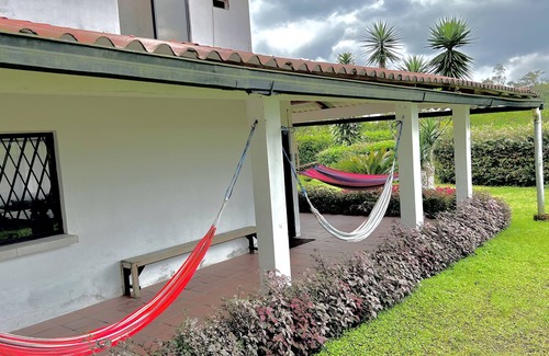 Santo Domingo de los Colorados Cottage | Cottage