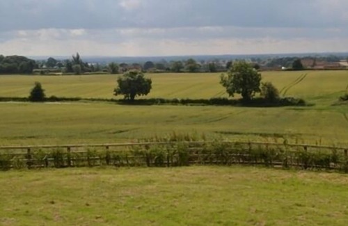 Crayke Cottage | Cottage-Ensuite-Large - Rose