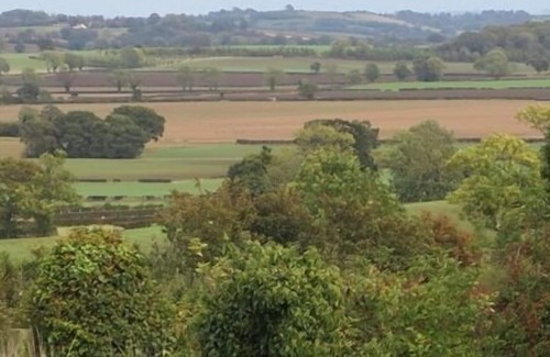 Crayke Cottage | Cottage-Ensuite-Large - Rose