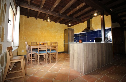 Villosilla de la Vega House | Cottage for large groups with a large patio and barbecue