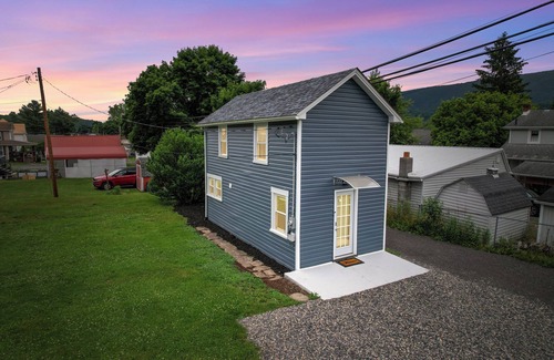 Ellerslie House | Cottage Escape in the Allegany Mountains