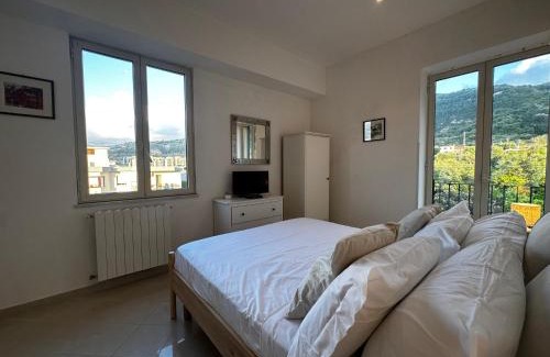 Sorrento Apartment | Cottage Fabrizio apartment surrounded by greenery in the center