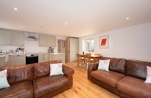 Coalpit Heath House | Cottage Farm Barn