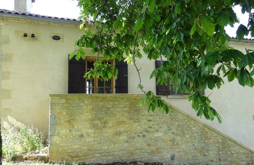 Sainte-Foy-de-Longas Cottage | Cottage for 4 people