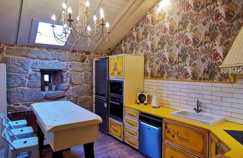 A Lama House | Cottage for 10/14 pax with pool near the coast.