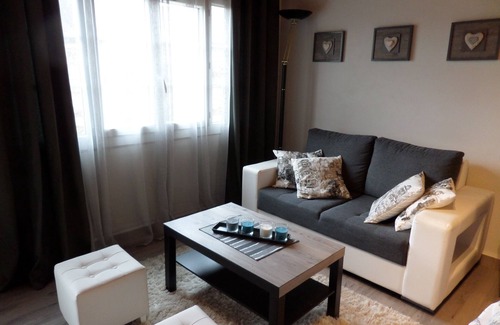 Pujols-sur-Ciron House | Cottage for 2 people, in a park