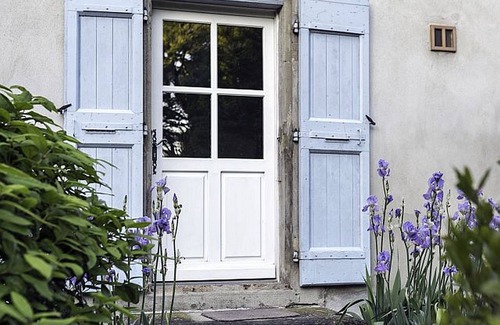 Villesiscle Cottage | Cottage for 6 people at Domaine de la Forçate with swimming pool in the park.