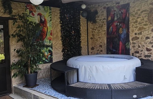 Biron Cottage | Cottage for 8 with Fireplace and SPA in Biron