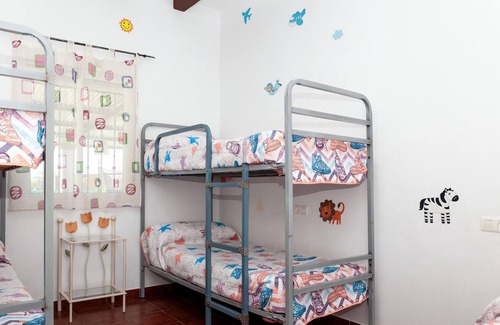 Lepe House | Cottage for large groups of people.