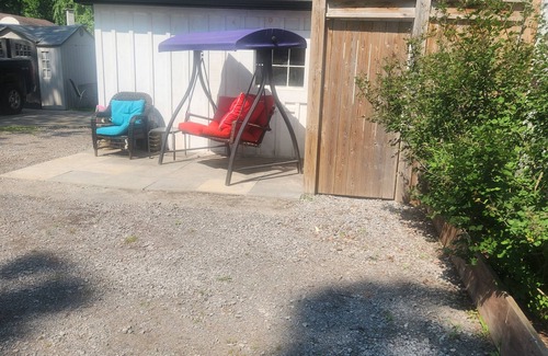 Fort Erie Cottage | Cottage for rent! Nature's Paradise with park like setting, no rear neighbour's!