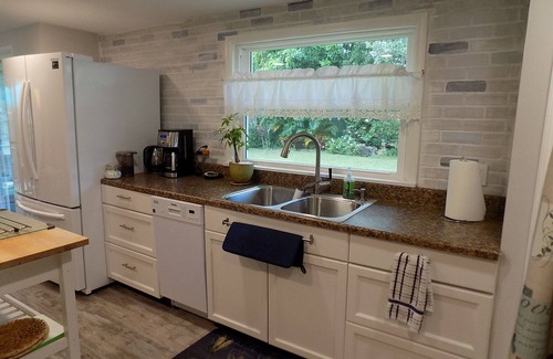 Ridge Wood Heights Cottage | Cottage for two minute's to beaches