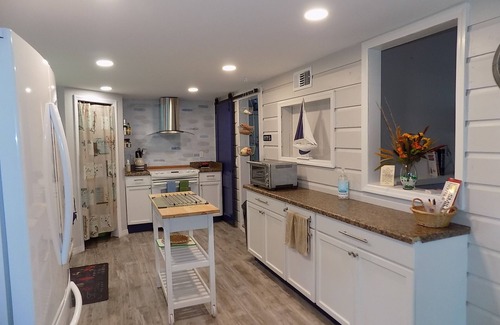 Ridge Wood Heights Cottage | Cottage for two minute's to beaches