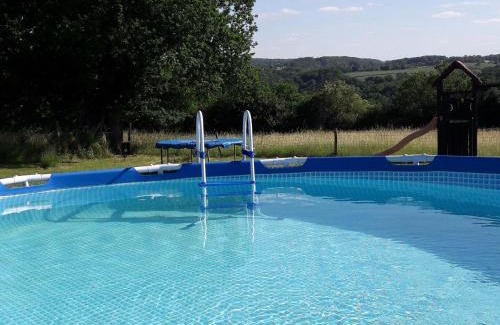 Saint-Maurice-pres-Pionsat House | Cottage in Auvergne near Cascade Gour