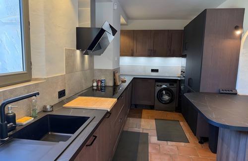 Saint-Mathieu-de-Treviers House | Cottage 'Avec Piscine De 25 M Et Spa' with Mountain View, Private Pool and Wi-Fi