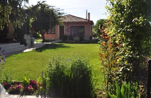 Santibanez del Val Cottage | Cottage (full rental) The Garden of Manuela for 4 people