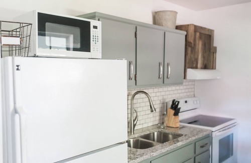 Summerville Historic District Cottage | Cottage Getaway in Historic Summerville