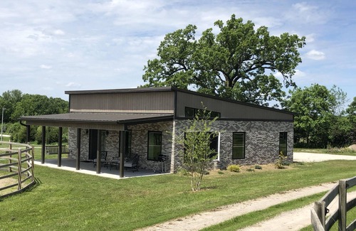 Indianola House | Cottage getaway perfect writer's retreat or a couple's haven.
