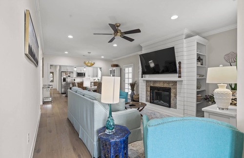 Atlantic Beach House | Cottage Glyn - 3 BR Home Steps to the Beach