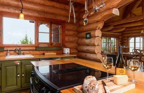 Saint Irenee House | Cottage HEU-1526 | St-Irénée