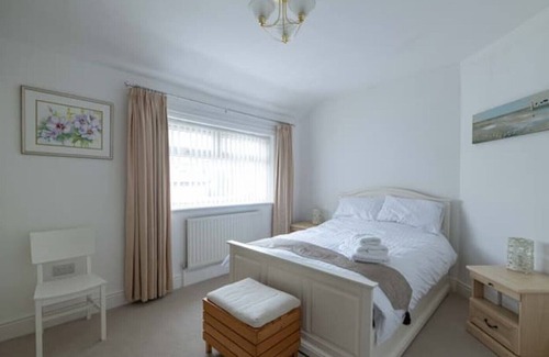 Hightown Cottage | Cottage, Hightown Village, Liverpool / Southport
