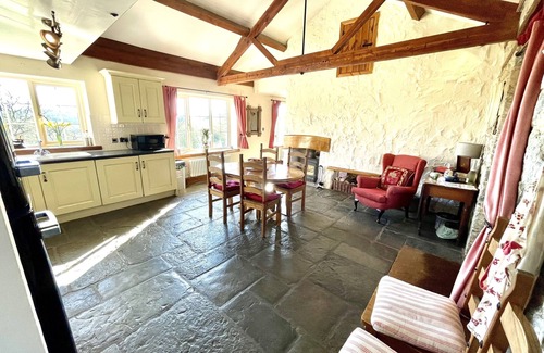 Llancarfan Cottage | Cottage + Hot Tub/gym outskirts Cardiff/Cowbridge, stunning rural location