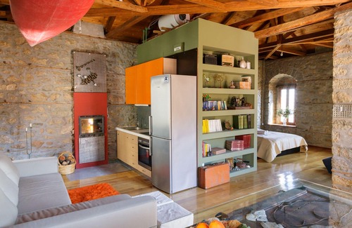 Ithomi Cottage | Cottage House in Traditional Greek Village