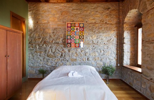 Ithomi House | Cottage House in Traditional Greek Village
