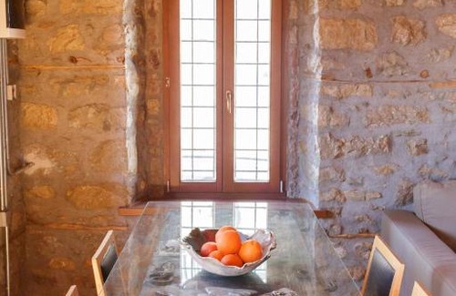 Ithomi House | Cottage House in Traditional Greek Village