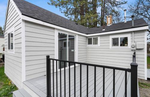 Lincoln Heights House | Cottage House- South Hill, 2 Bed 1 Bath