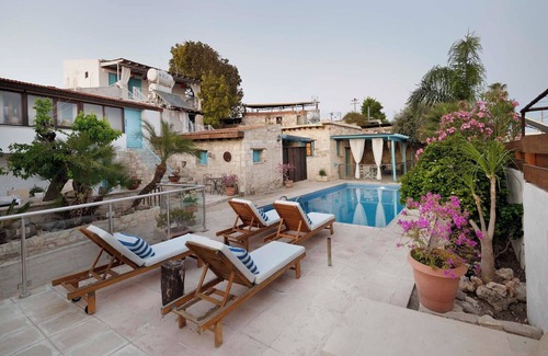 Pentakomo Apartment | Cottage Houses