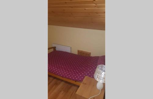 Mohill House | Cottage ideal for Family's & private lake access