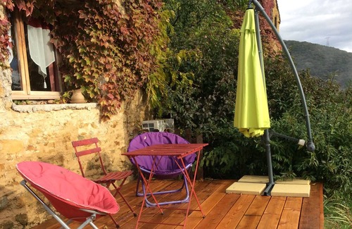 Montfort Cottage | Cottage in a former post of the XVII th