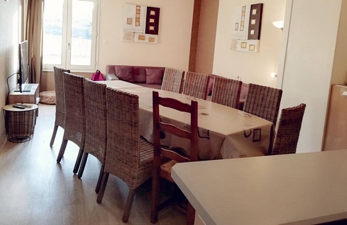 Saint-Loup-Lamaire Apartment | Cottage in a "Small City of Character"