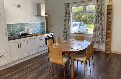Ballyroddy Cottage | Cottage in a rural setting with large conservatory.
