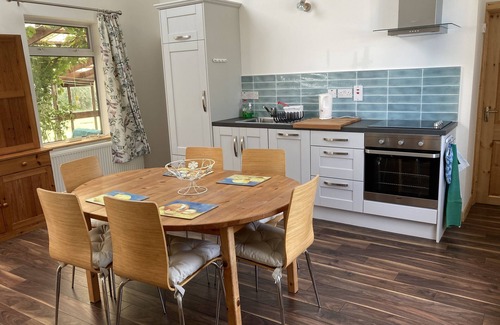 Ballyroddy Cottage | Cottage in a rural setting with large conservatory.