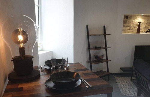 Paroisse Saint-Vincent-de-Paul Apartment | Cottage in a tower