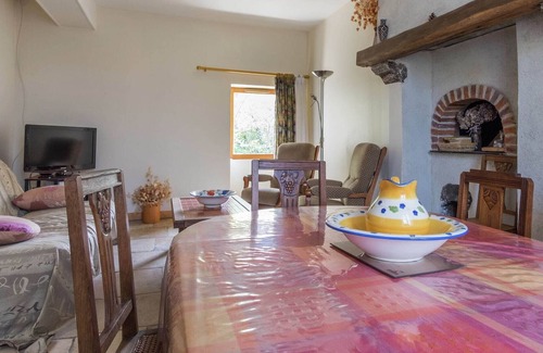 Giroux Other | Cottage in an old remote farmhouse near ChÃ¢teauroux