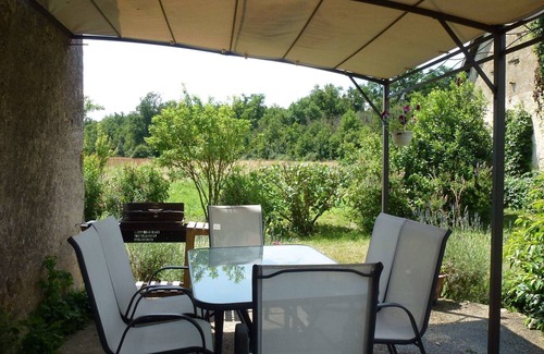 Giroux Other | Cottage in an old remote farmhouse near ChÃ¢teauroux