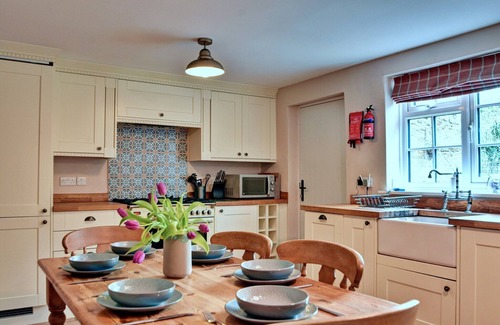 Bellerby Cottage | Cottage in Bellerby with Private Hot Tub
