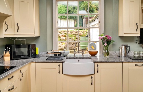 Catterick Cottage | Cottage in Catterick with Hot Tub & Sauna