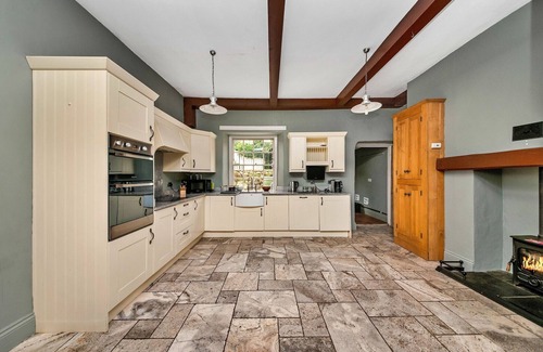 Catterick Cottage | Cottage in Catterick with Hot Tub & Sauna