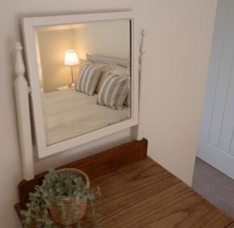 Hinckley House | Cottage in Central Burbage Leicestershire