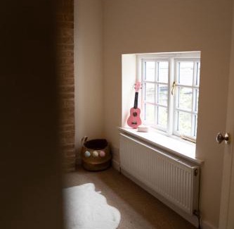 Hinckley House | Cottage in Central Burbage Leicestershire